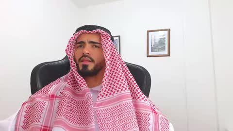 Snapshot of alejandroo_7 chatting on 03-09-25, 07:37 alejandroo_7 online show from 03-09-25, 07:37