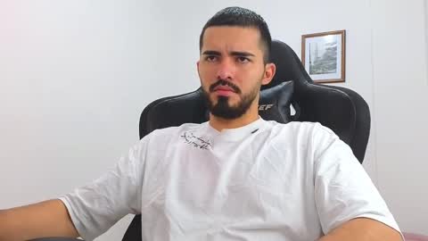 Snapshot of alejandroo_7 chatting on 03-12-25, 07:17 alejandroo_7 online show from 03-12-25, 07:17