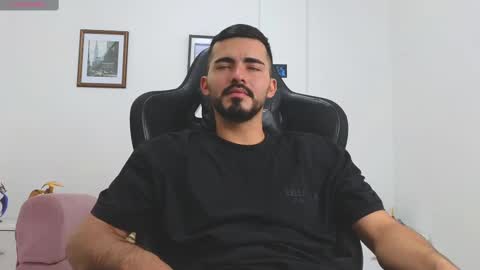 Snapshot of alejandroo_7 chatting on 09-23-25, 04:21 alejandroo_7 online show from 09-23-25, 04:21