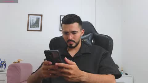 Snapshot of alejandroo_7 chatting on 09-25-25, 08:45 alejandroo_7 online show from 09-25-25, 08:45