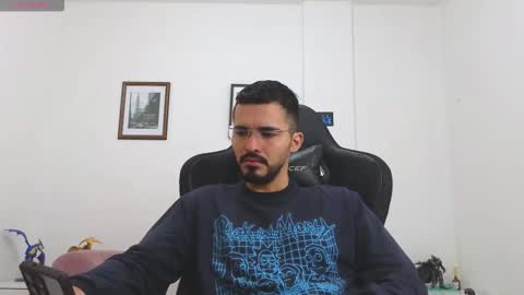 Snapshot of alejandroo_7 chatting on 09-26-25, 03:05 alejandroo_7 online show from 09-26-25, 03:05