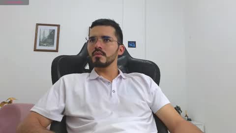 Snapshot of alejandroo_7 chatting on 10-09-25, 07:01 alejandroo_7 online show from 10-09-25, 07:01