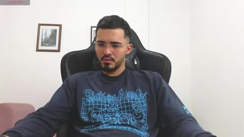 Snapshot of alejandroo_7 chatting on 11-08-25, 05:56 alejandroo_7 online show from 11-08-25, 05:56