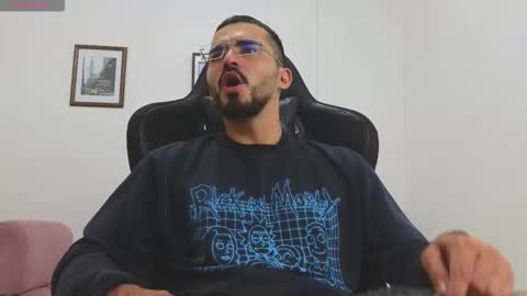 Snapshot of alejandroo_7 chatting on 11-26-25, 06:20 alejandroo_7 online show from 11-26-25, 06:20