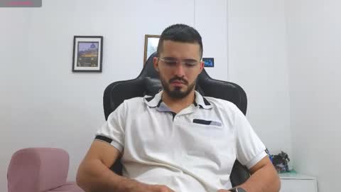 Snapshot of alejandroo_7 chatting on 12-13-25, 09:09 alejandroo_7 online show from 12-13-25, 09:09