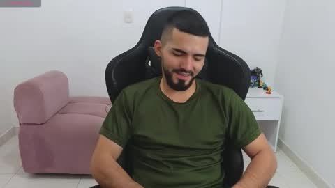 alejandroo_7 online show from 02-11-26, 08:25