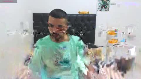 Snapshot of alejandroo_7 chatting on 04-24-26, 08:33 alejandroo_7 online show from 04-24-26, 08:33