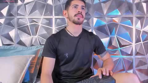 Snapshot of alejandrostorm chatting on 03-03-26, 10:37 Alejo online show from 03-03-26, 10:37