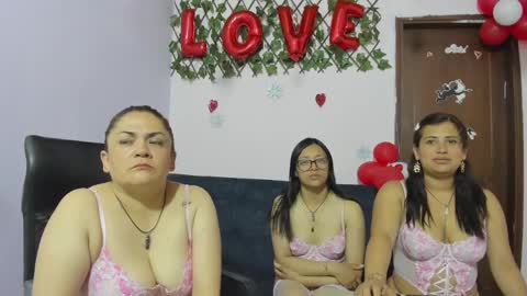 Snapshot of alejita_smithh chatting on 02-17-25, 03:47 zoe and Kataleya online show from 02-17-25, 03:47