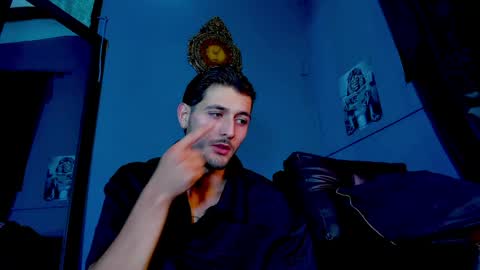 alejo_323__ online show from 04-21-26, 03:24