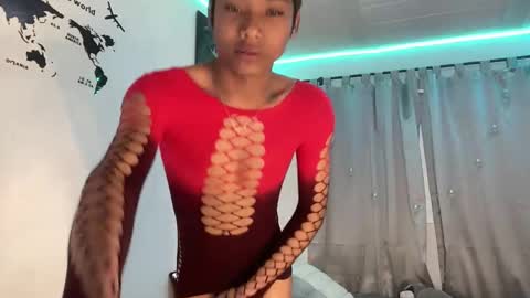 alejo_cute online show from 05-27-26, 01:52