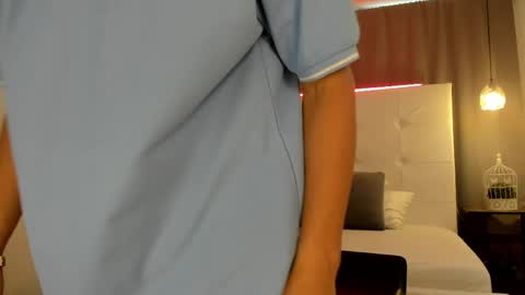 Snapshot of alejo_exotic chatting on 05-10-26, 01:05 alejo_exotic online show from 05-10-26, 01:05