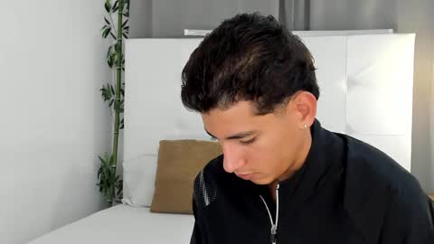 Snapshot of alejo_exotic chatting on 06-09-26, 12:17 alejo_exotic online show from 06-09-26, 12:17