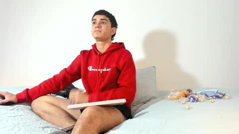 alejo_gray1 online show from 10-22-25, 05:02
