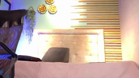 Snapshot of alejo_gray1 chatting on 06-01-26, 01:13 alejo_gray1 online show from 06-01-26, 01:13