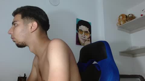 Snapshot of alejo_hot23 chatting on 01-21-25, 02:54 David online show from 01-21-25, 02:54