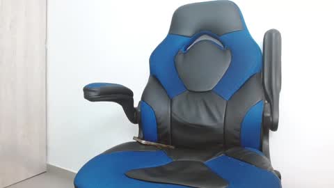 Snapshot of alejo_hot23 chatting on 02-13-25, 03:29 David online show from 02-13-25, 03:29