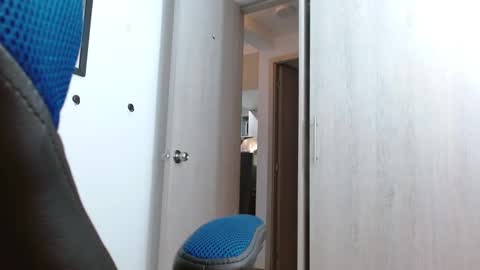 Snapshot of alejo_hot23 chatting on 11-13-25, 01:15 David online show from 11-13-25, 01:15