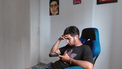 Snapshot of alejo_hot23 chatting on 11-15-25, 02:02 David online show from 11-15-25, 02:02