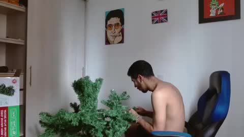 Snapshot of alejo_hot23 chatting on 11-16-25, 06:35 David online show from 11-16-25, 06:35