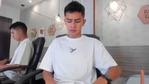 alejo_jones_ online show from 07-17-26, 12:01