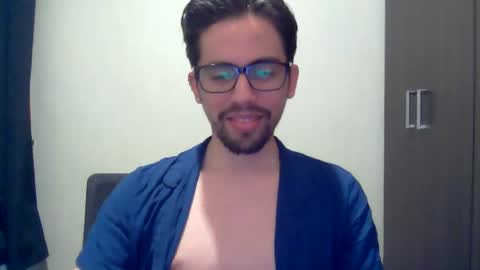 alejo_shy online show from 01-03-25, 04:00