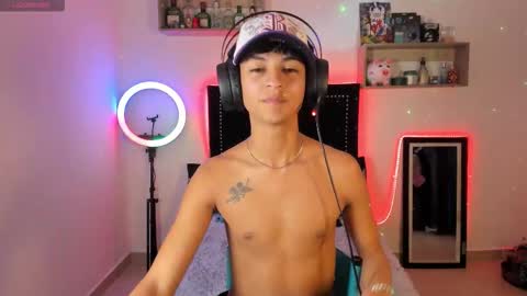 Snapshot of alejoo_storms chatting on 11-14-25, 04:55 alejo online show from 11-14-25, 04:55