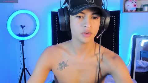 Snapshot of alejoo_storms chatting on 11-27-25, 05:53 alejo online show from 11-27-25, 05:53