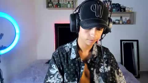 Snapshot of alejoo_storms chatting on 12-16-25, 04:06 alejo online show from 12-16-25, 04:06