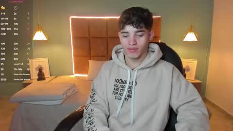 ALejoo Saenz online show from 10-15-25, 03:17