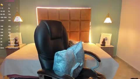 ALejoo Saenz online show from 10-19-25, 10:32