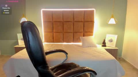 ALejoo Saenz online show from 11-20-25, 02:45