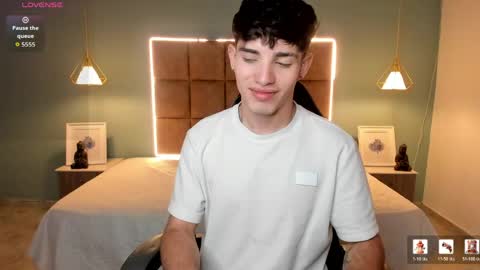 ALejoo Saenz online show from 04-18-26, 05:55