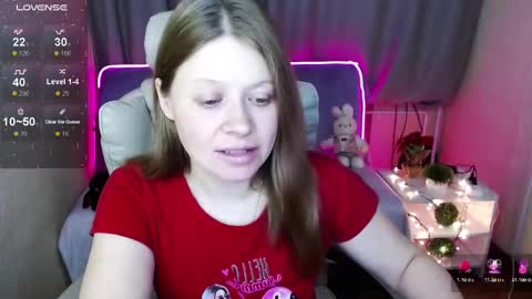 Snapshot of alekasamui chatting on 12-20-24, 11:05 Aleksa online show from 12-20-24, 11:05
