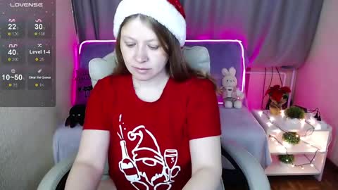 Snapshot of alekasamui chatting on 12-25-24, 08:28 Aleksa online show from 12-25-24, 08:28