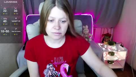 Snapshot of alekasamui chatting on 01-08-25, 12:49 Aleksa online show from 01-08-25, 12:49