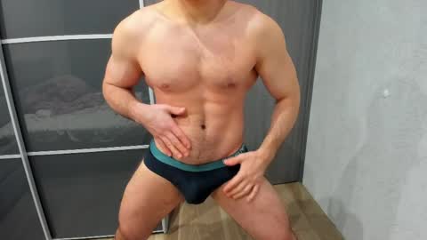 aleks_brown online show from 05-19-26, 09:54
