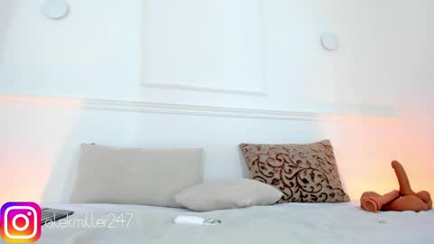 Snapshot of aleksandra_miller chatting on 03-10-25, 03:30 Aleksandra online show from 03-10-25, 03:30