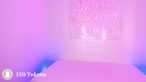 Snapshot of aleksandra_miller chatting on 12-17-25, 01:39 Aleksandra online show from 12-17-25, 01:39