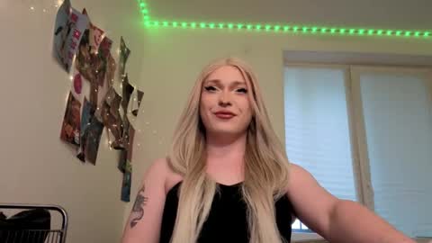 ALENA  INDEPENDENT MODEL online show from 05-28-26, 06:10