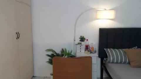 alenajones online show from 12-09-24, 07:39