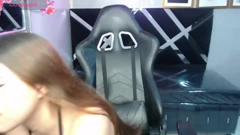 Snapshot of alesia_v chatting on 05-05-26, 03:03 Live 1000pm 600am COLOMBIAN HOUR online show from 05-05-26, 03:03
