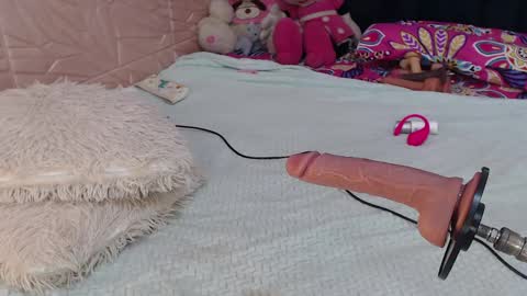 Snapshot of aleska128 chatting on 05-17-26, 09:49 Aleska online show from 05-17-26, 09:49