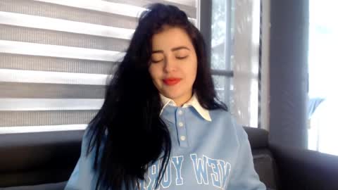 Snapshot of aleska__bell chatting on 02-04-25, 01:27 Aleska online show from 02-04-25, 01:27