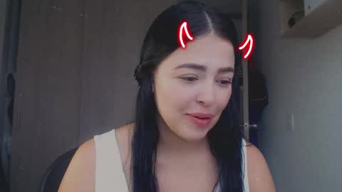 Snapshot of aleska__bell chatting on 09-18-25, 03:47 Aleska online show from 09-18-25, 03:47