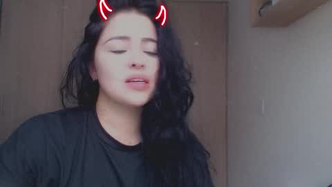 Snapshot of aleska__bell chatting on 09-20-25, 06:09 Aleska online show from 09-20-25, 06:09