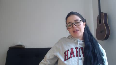Snapshot of aleska__bell chatting on 10-02-25, 03:30 Aleska online show from 10-02-25, 03:30