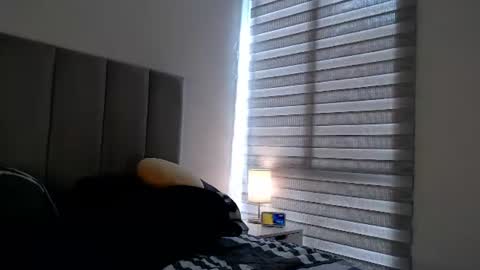 Snapshot of aleska__bell chatting on 07-22-26, 03:26 Aleska online show from 07-22-26, 03:26