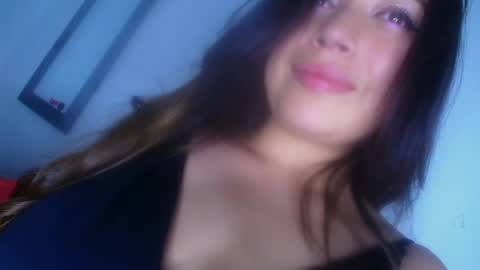 QUEEN OFF MILk  IM BACK  15 NOV online show from 09-17-25, 12:23