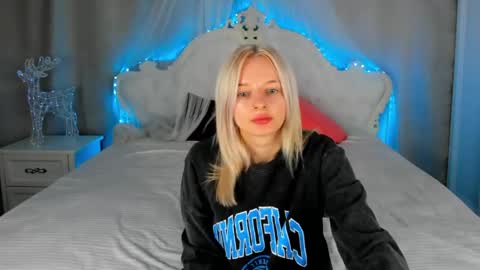 Snapshot of alessakiss chatting on 05-04-26, 02:07 alessakiss online show from 05-04-26, 02:07